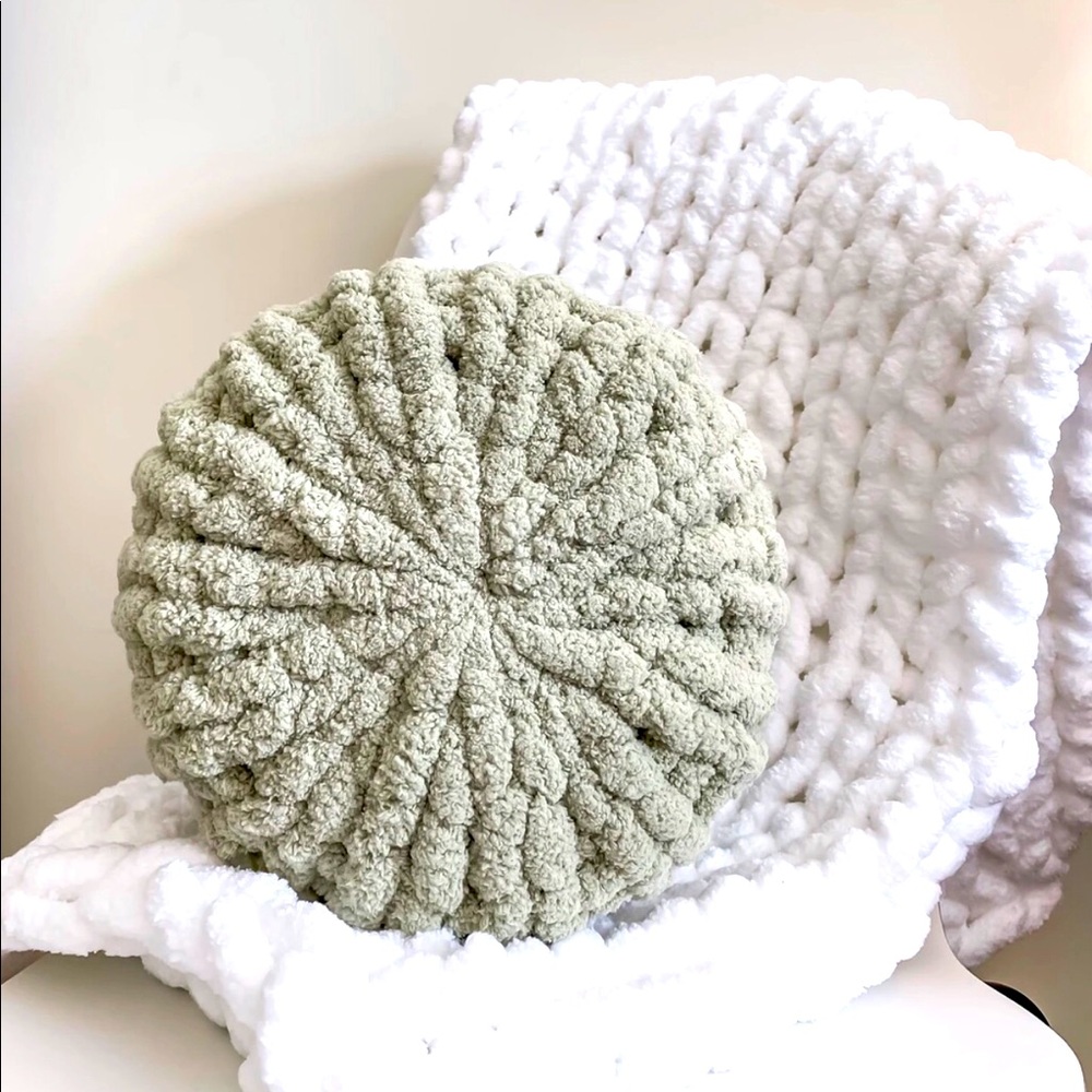 Sage Chunky Knit Pillow